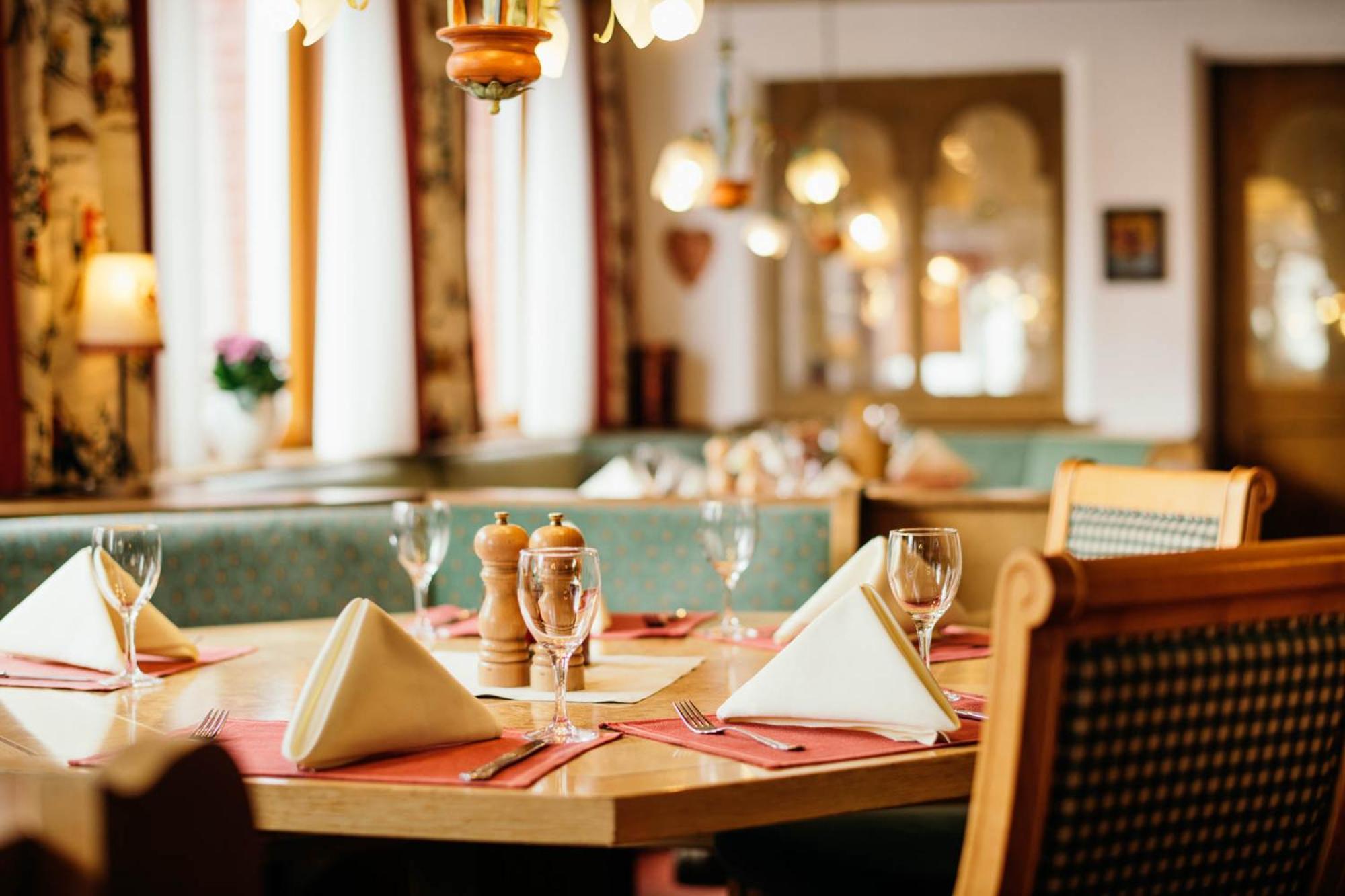 Arlberghaus Hotel Zuers Bagian luar foto